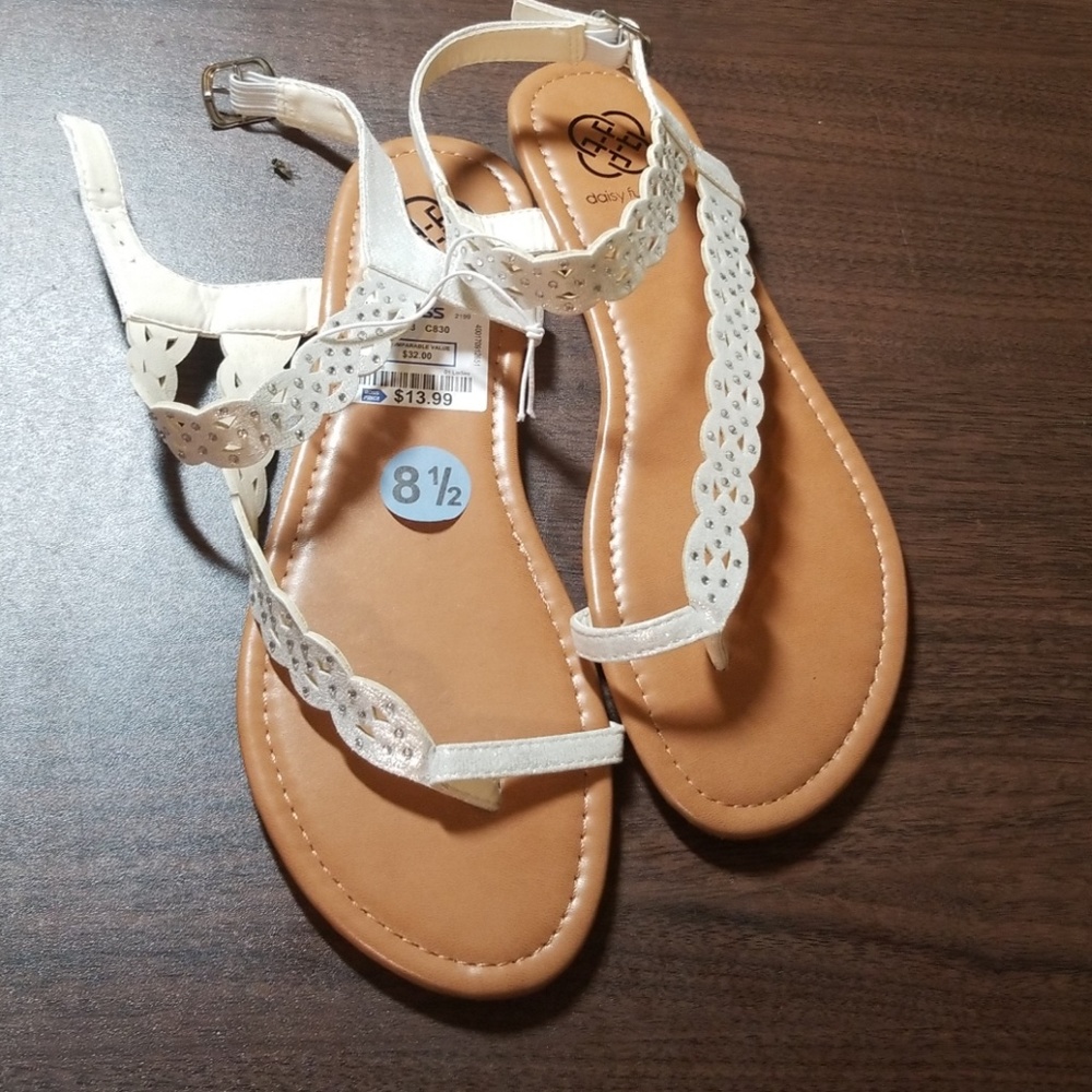 Daisy Fuentes Sandals